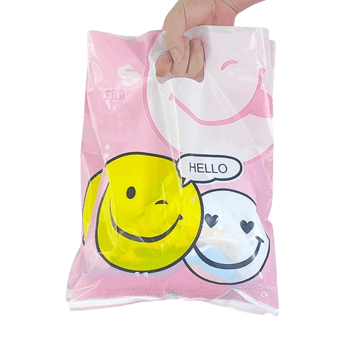 Milyen innovatív formatervezésre számíthatunk a Fashion Smiley Face műanyag zacskóban?